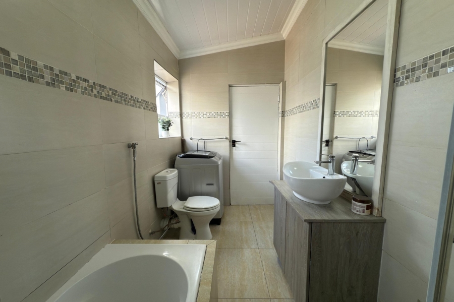 2 Bedroom Property for Sale in Kensington Western Cape